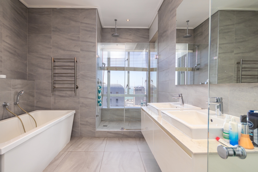 2 Bedroom Property for Sale in Cape Town City Centre Western Cape